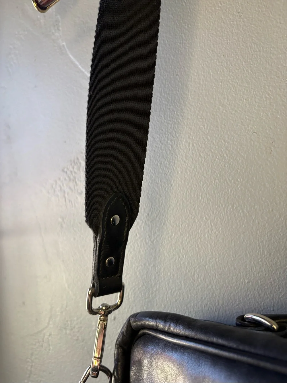 Vintage Roots Canada Black Leather Laptop Messenger Bag / Briefcase